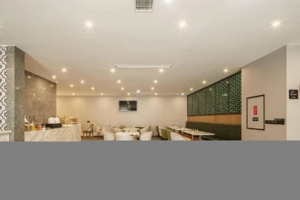 Atour Hotel (Leshan High Speed Railway Station)