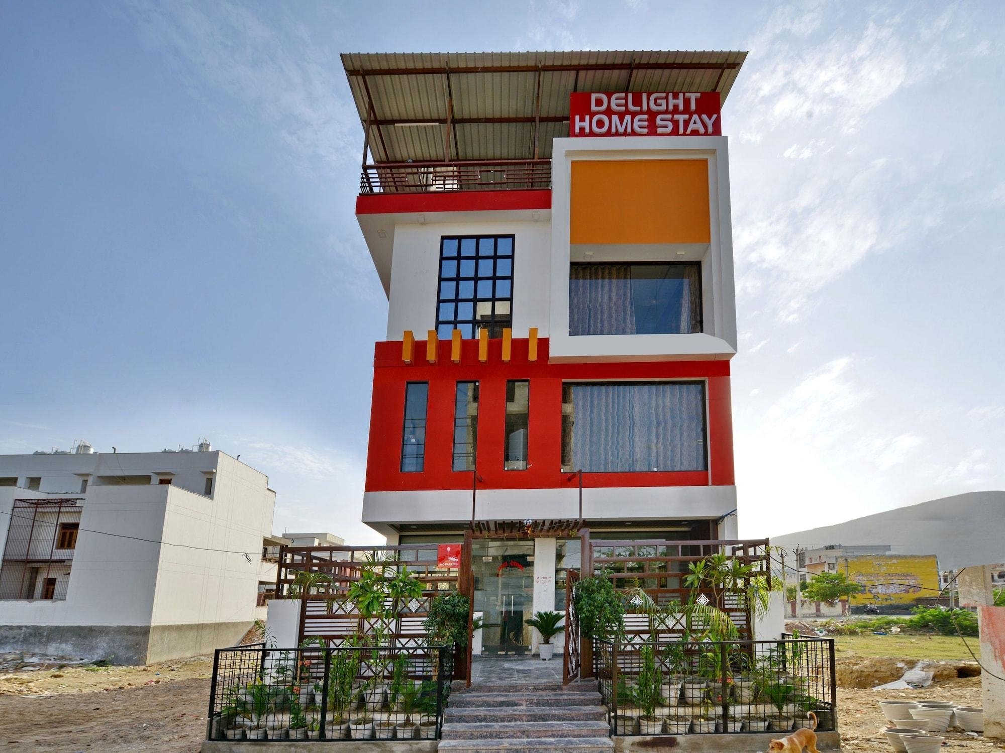 Oyo 13795 Delight Home Stay