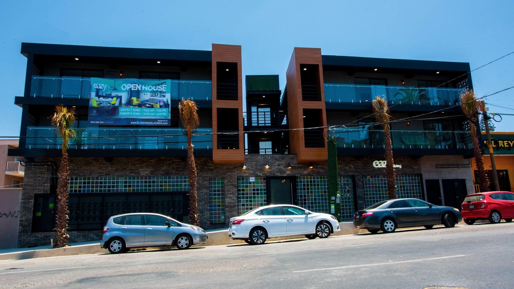 Eazy Living Tijuana Centro