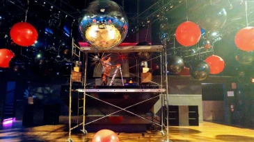 Stereo Bar