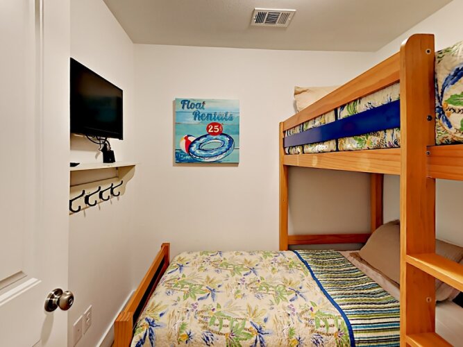 The Commons #702 - Three Bedroom Townhome