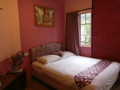 Cranesbill Hotel