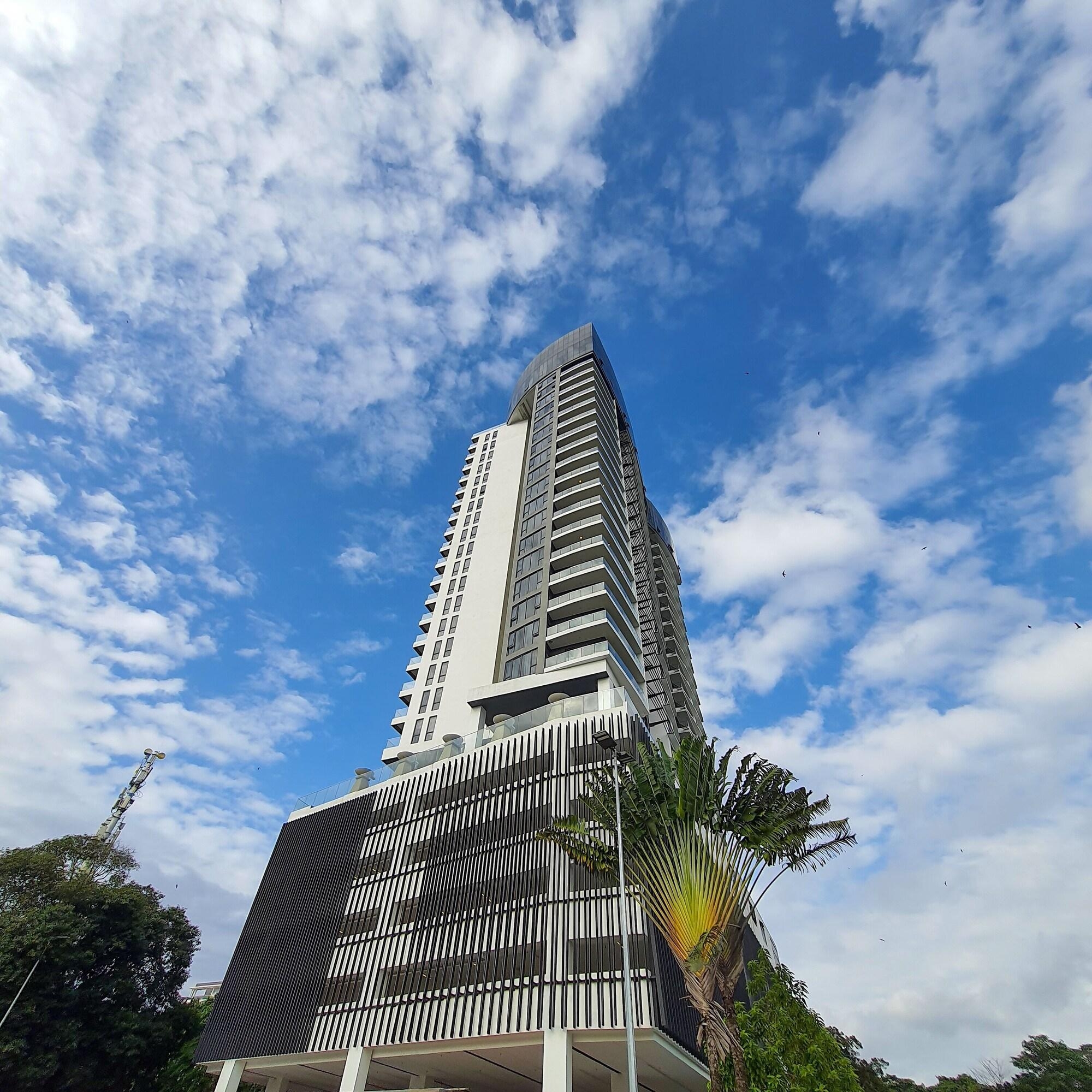 Ramada Suites ng Wyndham The Straits Johor Bahru