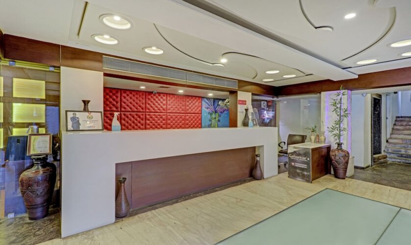Loharkar Family Hotel L A Rooms