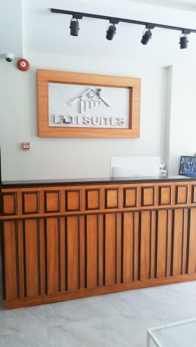 Elti Suites By Bluebookers