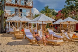 Cristal Blue Baru Hotel