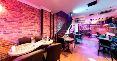 Temporarily closed-Chianti Pub