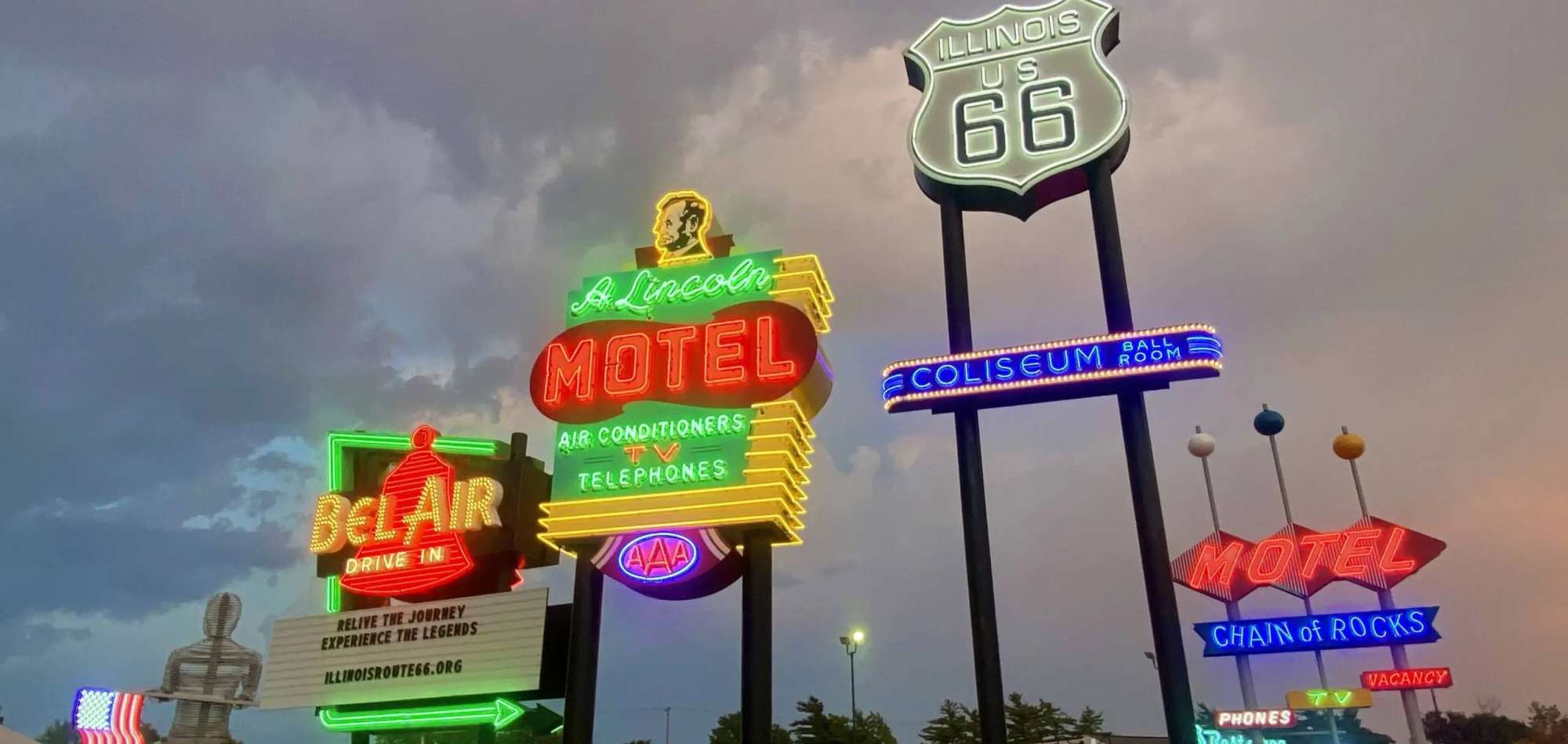 Le parc de néons des légendes de la Route 66