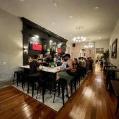 American Townhouse, New Orleans - Gay-Friendly Restobar