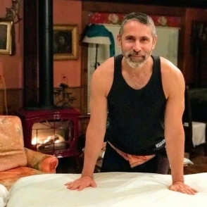 Massagem Terapêutica por Adam
