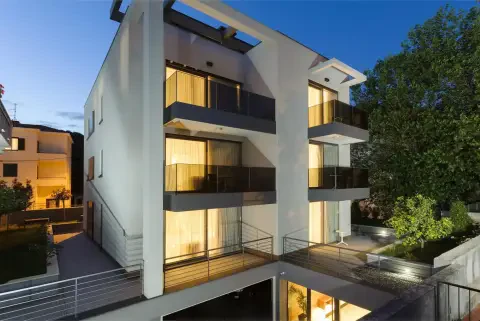 Residence By Vestibul Palace