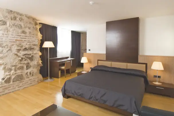 Residence By Vestibul Palace