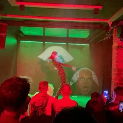 Potiche Cabaret-Bar 