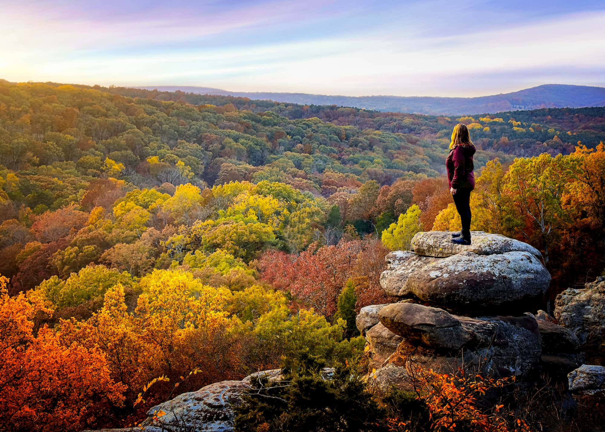 Illinois: Trails to Adventure