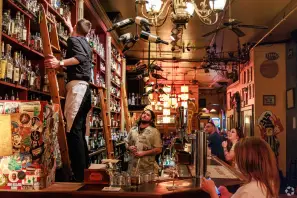 Al&rsquo;s Wijn en Whiskey Bar