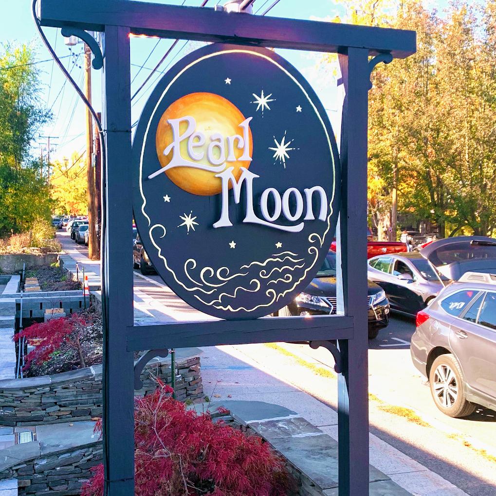 Pearl Moon Woodstock