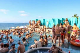 Mantamar Beach Club Bar