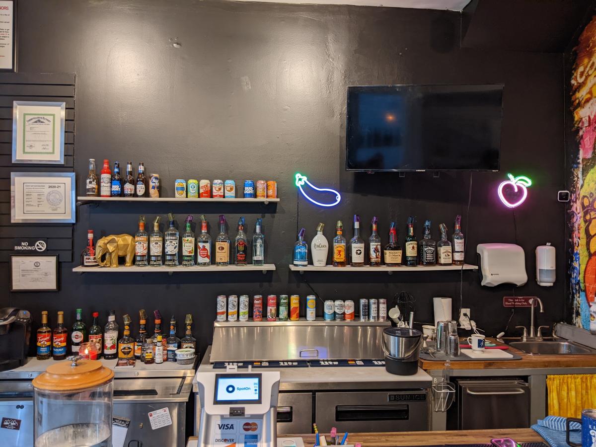 Ang Secret Bar sa Creative House of Art and Design