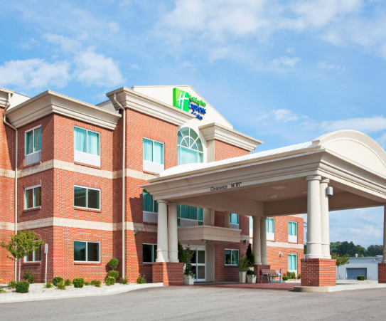 Holiday Inn Express and Suites Cincinnati Newport