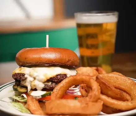 W Bar and Bistro