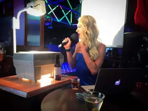 Rain on 4th Bar Austin Texas