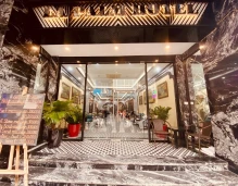 La Palm Hotel