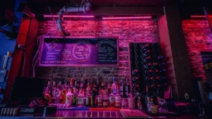 The Rose & Vine