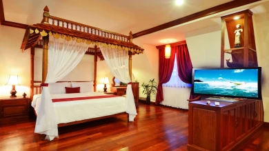 Royal Crown Hotel and Spa