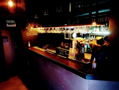Invictus Cafe Bar