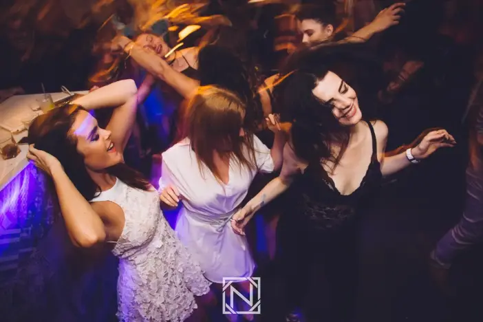 Niche Bar