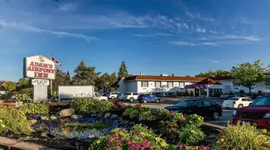 Adam's Airport Inn Adam's Airport Inn