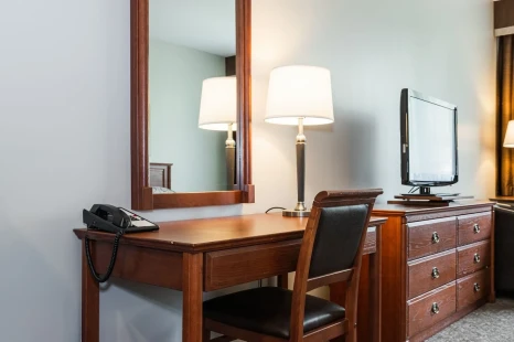 Adam's Airport Inn
