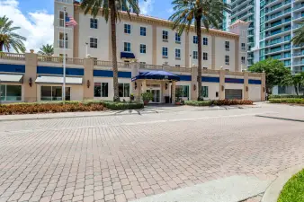 Hampton Inn and Suites Downtown