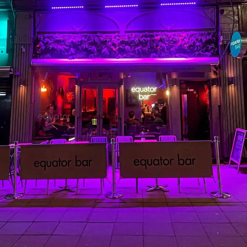 Equator Bar