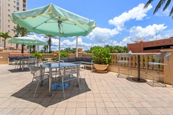 Hampton Inn and Suites Downtown