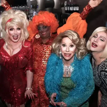 Illusioni lo spettacolo di drag Queen