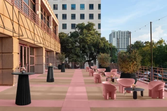 Downright Austin, A Renaissance Hotel