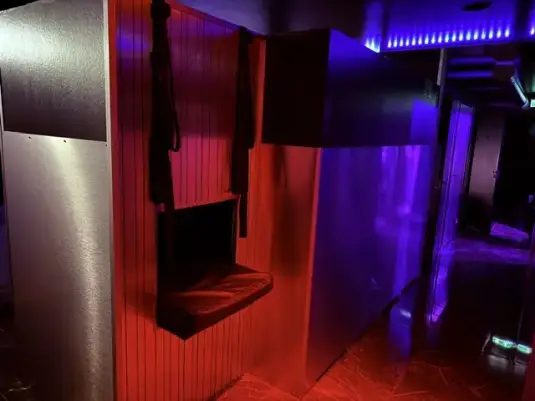 Club Deluxe