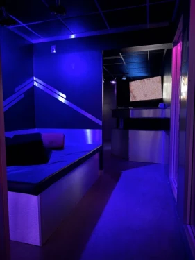 Club Deluxe