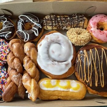 Tradewinds Plaza & Shops