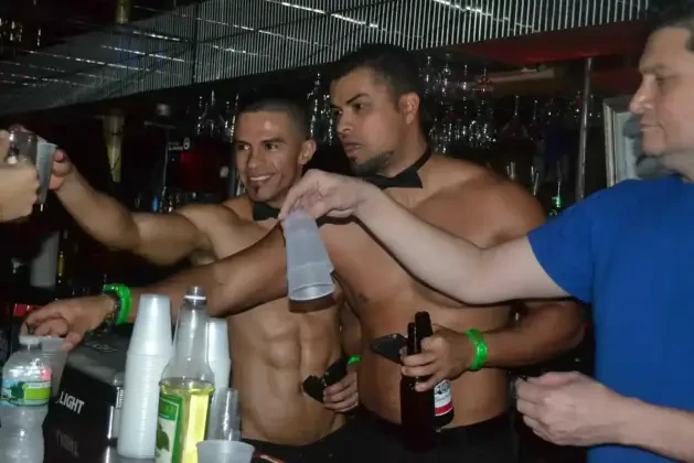 Friend's Tavern Bar Queens New York