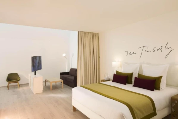 The Passage – Urban Retreat