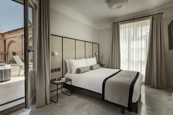 San Karlu Hotel