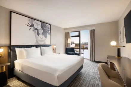 Radisson Blu Vancouver Airport Hotel & Marina