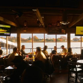 Flying Beaver Bar & Grill