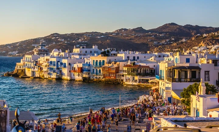 little-venice-in-mykonos-town