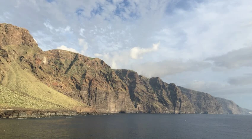 Gigantes-Tenerife-from-the-north-western-headland