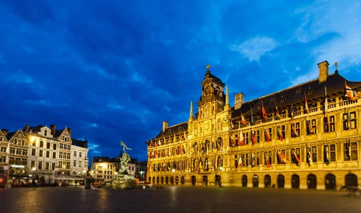 Grote Market in Antwerp at night