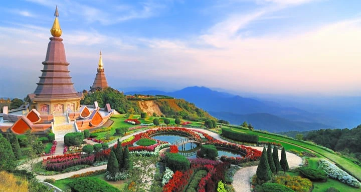 doi-inthanon-national-park-near-chiang-mai-thailand