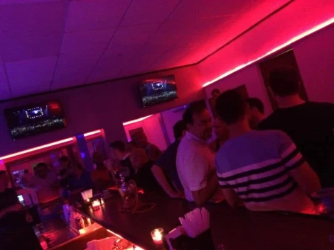 Oasis Tapas & Lounge